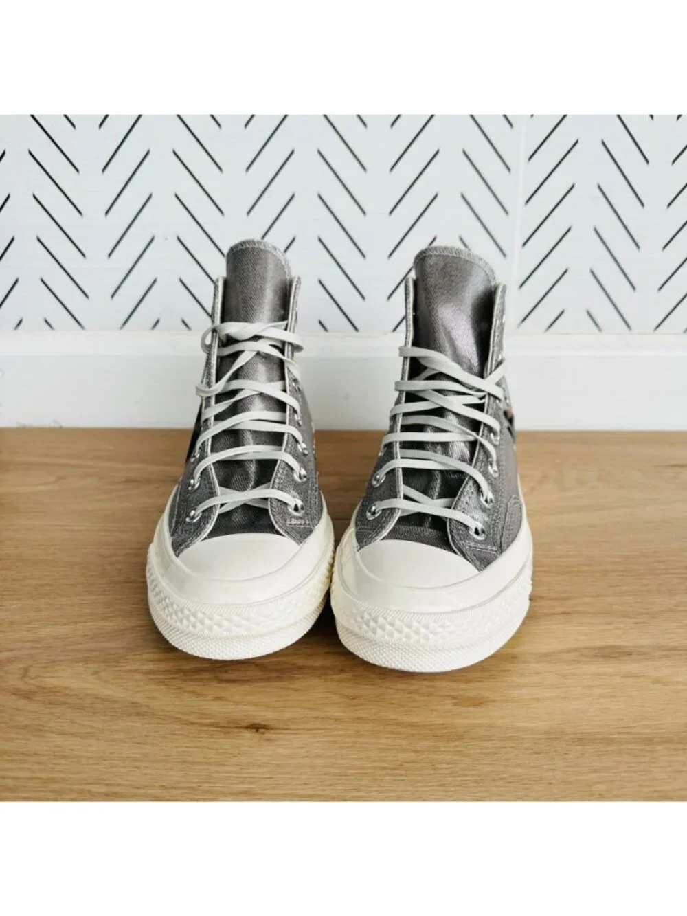 ❤️Converse Chuck 70 Pride Hi Silver Sz 7.5 Men's Shoes Metallic Sneaker A10214C